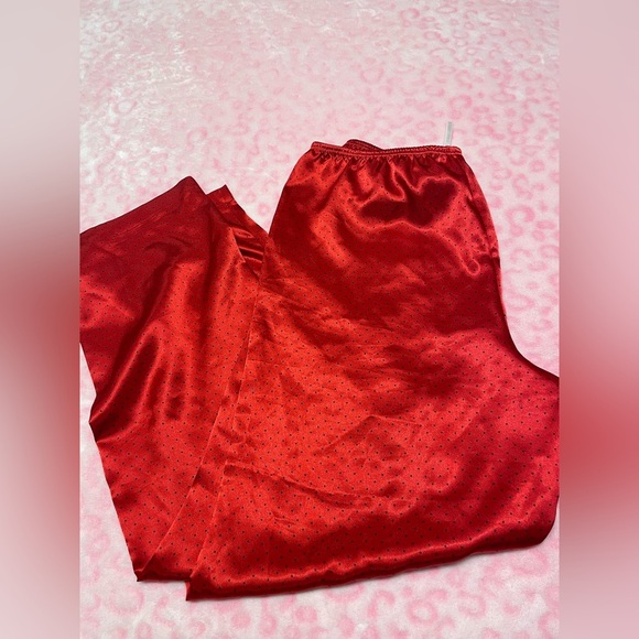 MORGAN TAYLOR - Picture 3 of 4